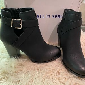 tecia booties